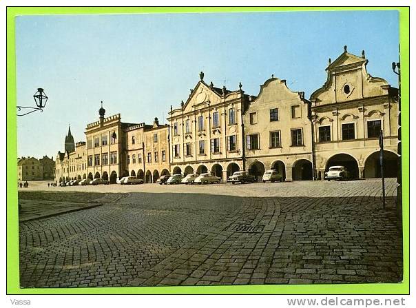 TCHEQUIE. TELC - LA PLACE DE LA PAIX . Namesti Miru . Voitures - Tchéquie