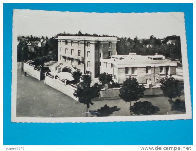 44) Nantes - Clinique Oto-oculistique Sourdille - Place  Anatole France- Année 1952 - EDIT - Nantes