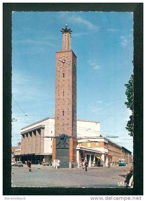 CPSM - Le Havre (76) - La Gare ( Architecte Pacon) ( Autobus Agent De Police Faisant La Circulation SPADEM 1883) - Station