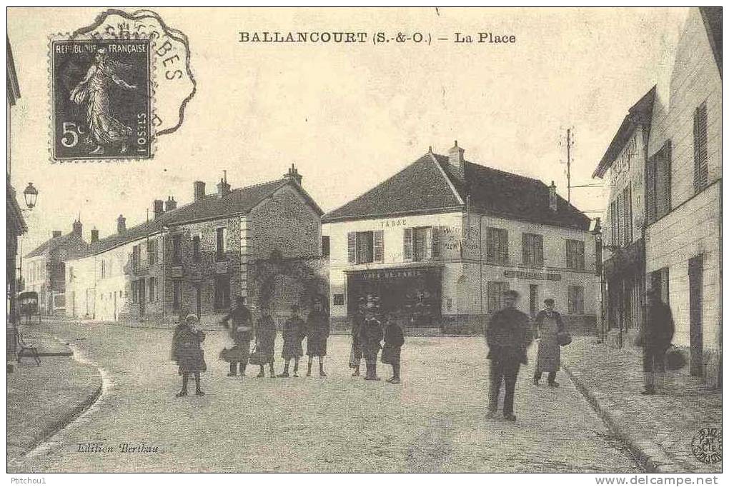 BALLANCOURT La Place - Ballancourt Sur Essonne