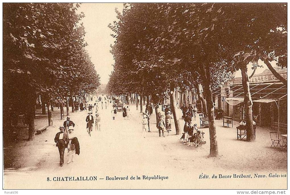 Cp 17 CHATELAILLON Boulevard De La République (magasin) - Saint-Jean-d'Angely