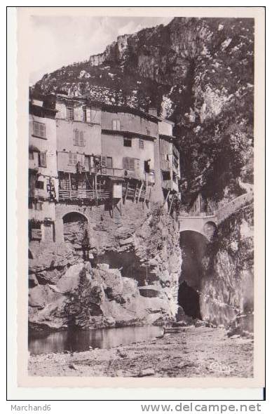 PONT EN ROYANS . MAISONS SUSPENDUES - Pont-en-Royans