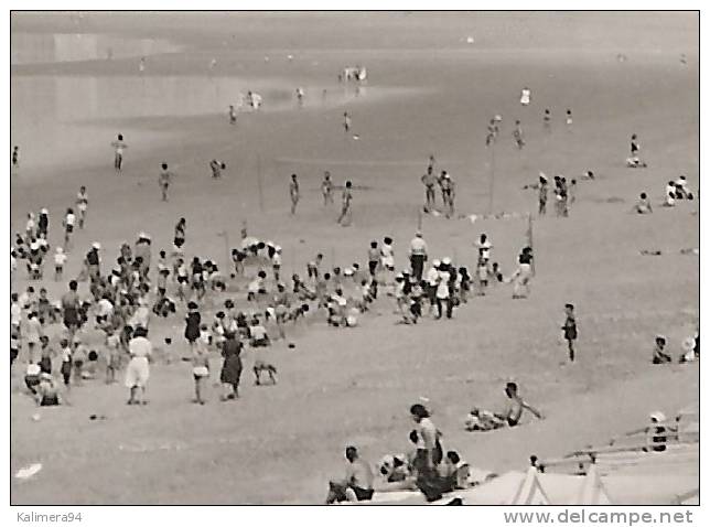 VENDEE / SAINT-GILLES-sur-VIE / LA PLAGE  ( Partie De BEACH-VOLLEY = VOLLEYBALL ) - Volleybal