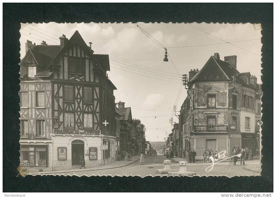 CPSM - Clermont ( Oise 60) - Place Decuignières Et Rue Du Général De Gaulle ( Animée Pharmacie  J.BAUDEAU Format CPA ) - Clermont