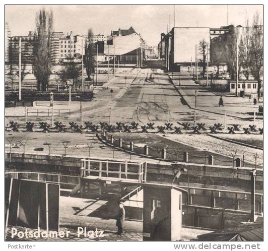 POSTKARTE BERLIN NACH 13.08.1961 BERLINER MAUER BERNAUER STRASSE STRESEMANNSTRASSE CHECKPOINT CHARLIE VERSÖHNUNGSKIRCHE - Muro De Berlin