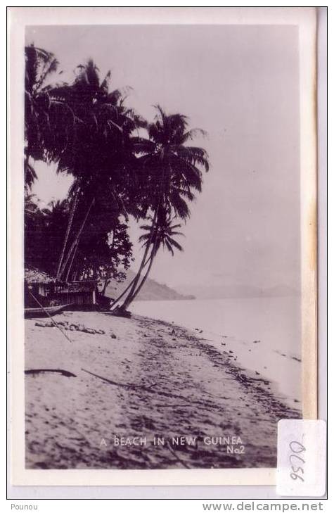 - NEW GUINEA - A BEACH (OC 056) - Papouasie-Nouvelle-Guinée