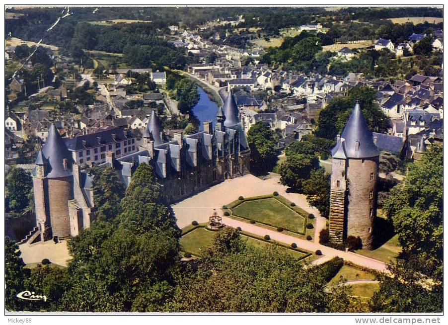 JOSSELIN--Vue Générale Aérienne Et La Cour Du Chateau,cm N° 4087 Par éd Combier - Josselin