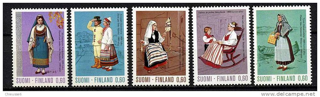 Finlande ** N° 697 à 701 - Série Courante. Costumes Nationaux (II) - Used Stamps