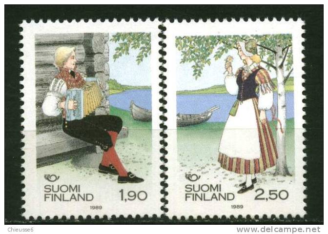 Finlande** N° 1048/1049 - Costumes Traditionnels "Norden 89" - Neufs