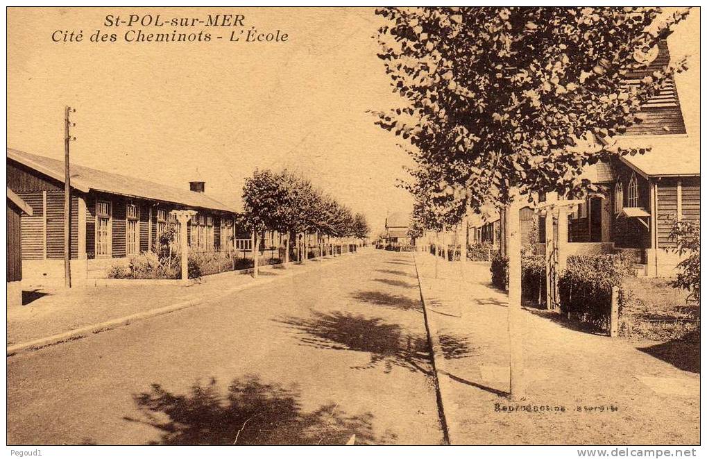 SAINT-POL-SUR-MER (NORD)  CITE DES CHEMINOTS. L'ECOLE. Achat Immédiat - Saint Pol Sur Mer