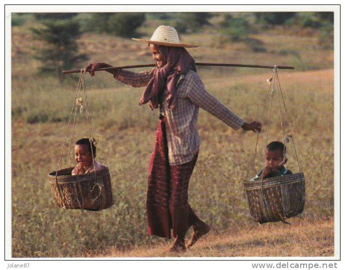 CPM    CAMPAGNE DE BAGAN   MYANMAR    KIN SAN NWE ET SES 2 GARCONS - Myanmar (Birma)