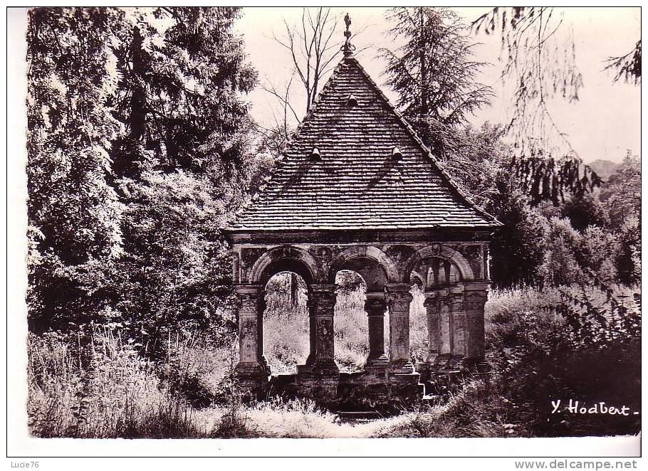 Abbaye Des VAUX DE CERNAY -  La Fontaine Saint Thibaut - Arcades De La Renaissance Provenant Du Cloitre Réédifié - Vaux De Cernay