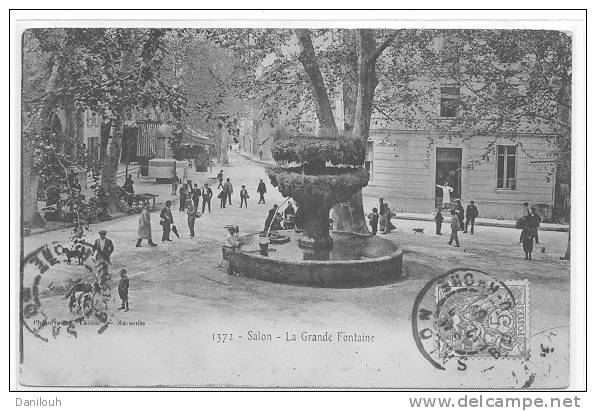 13 /FL/ SALON DE PROVENCE / LA GRANDE FONTAINE, Animée, Lacour édit, N° 1372 - Salon De Provence