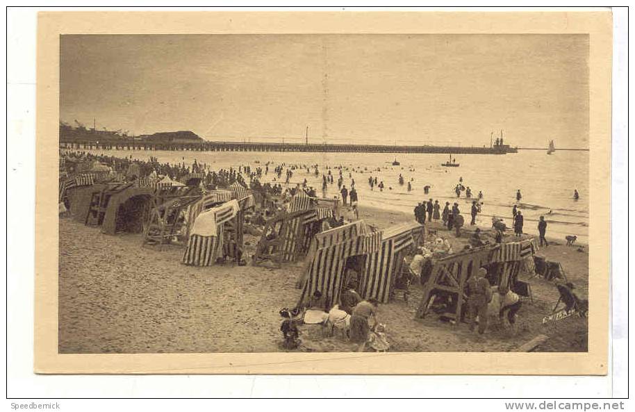 10241 Boulogne Sur Mer. La Plage à L'heure Du Bain.  éd Caron, Cannes Boulogne - Boulogne Sur Mer