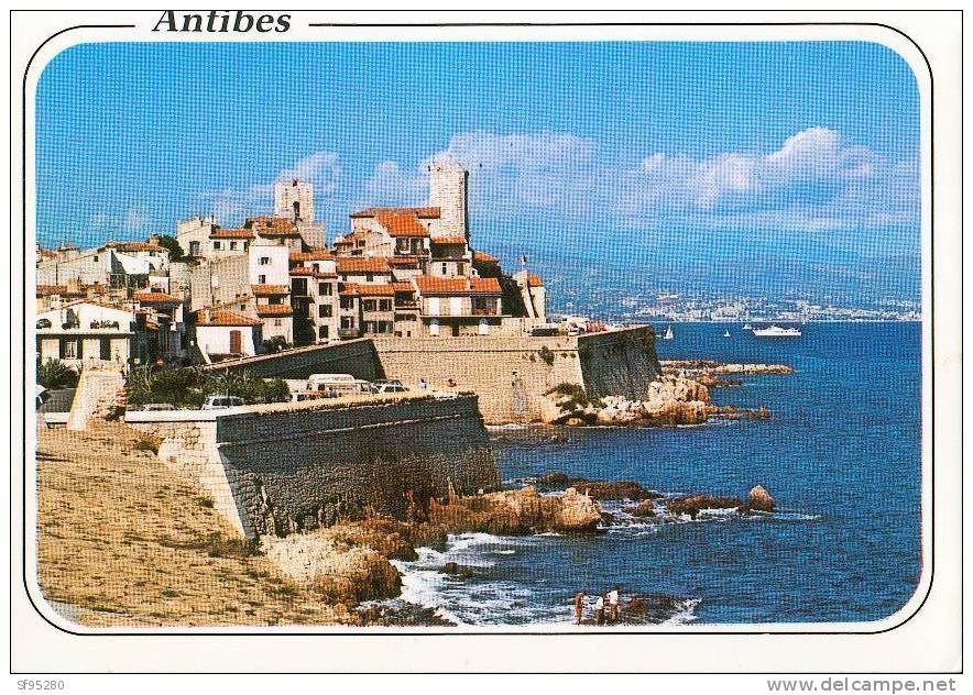 ANTIBES LA VIEILLE VILLE - Antibes - Old Town