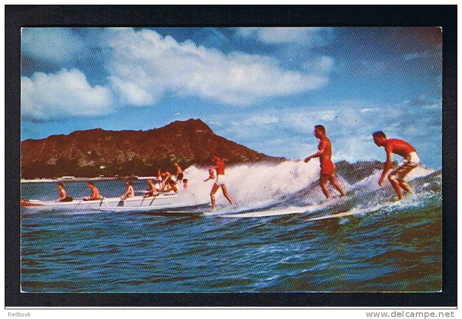 Surfing And Canoeing At Waikiki Hawaii Water Sport Postcard - Ref A14a - Andere & Zonder Classificatie