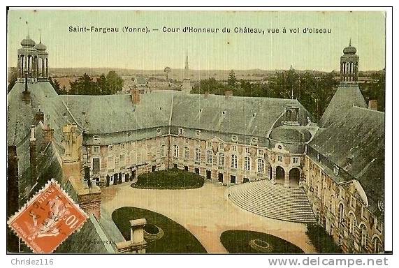 89 ST FARGEAU Cour D'honneur Du Château   Beau Plan Couleur  Carte Tissée  1911 - Saint Fargeau