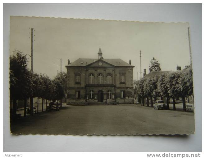 Mouy , Hotel De Ville. C.p. Photo 14x9. - Mouy