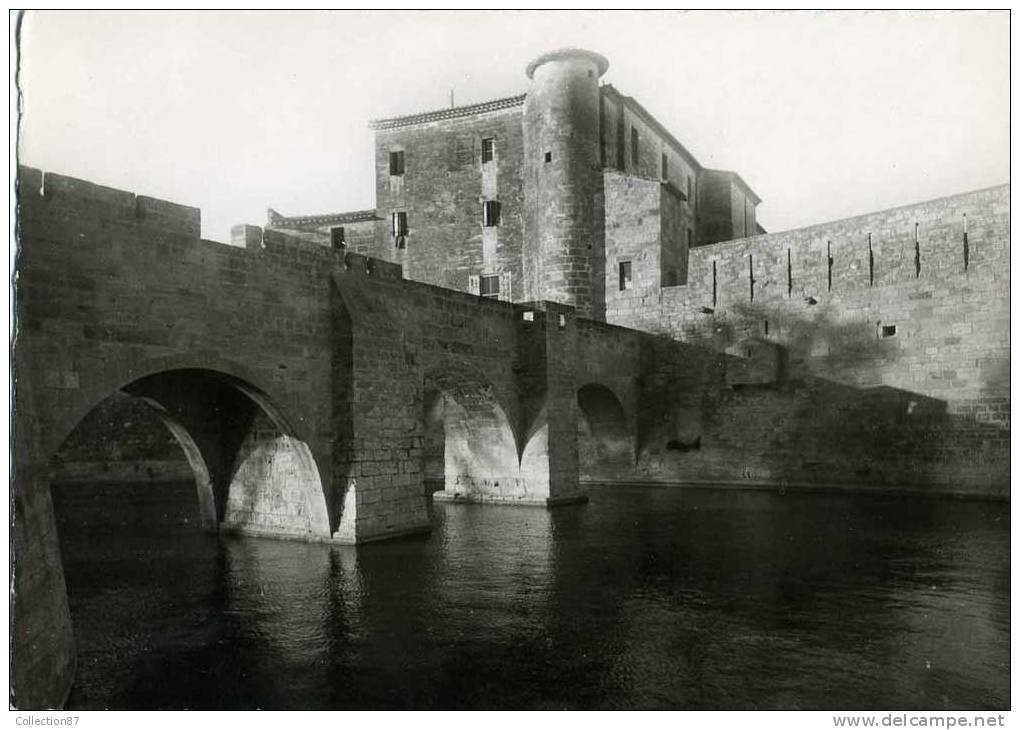 30 - GARD - AIGUES MORTES - TOUR Et BATIMENT De La DOUANE - Aigues-Mortes