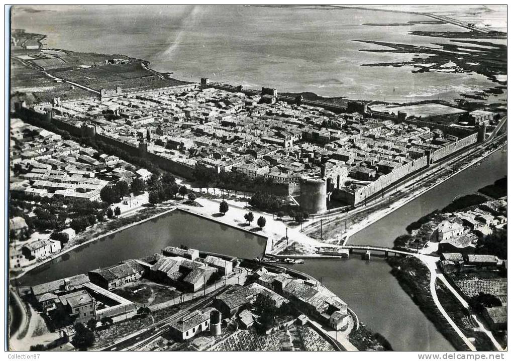 30 - GARD - AIGUES MORTES - LE GRAU Du ROI - BELLE VUE D´ENSEMBLE - LES SALINES Et Le CANAL - Aigues-Mortes