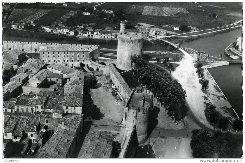 30 - GARD - AIGUES MORTES - LE GRAU Du ROI - BELLE VUE D´ENSEMBLE - LES SALINES Et Le CANAL - Aigues-Mortes