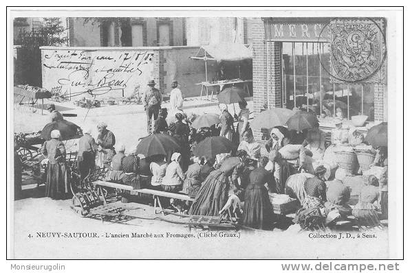 89 )) NEUVY SAUTOUR, L'ancien Marché Aux Fromages, (cliché Graux) Coll .J.D., ANIMEE - Neuvy Sautour