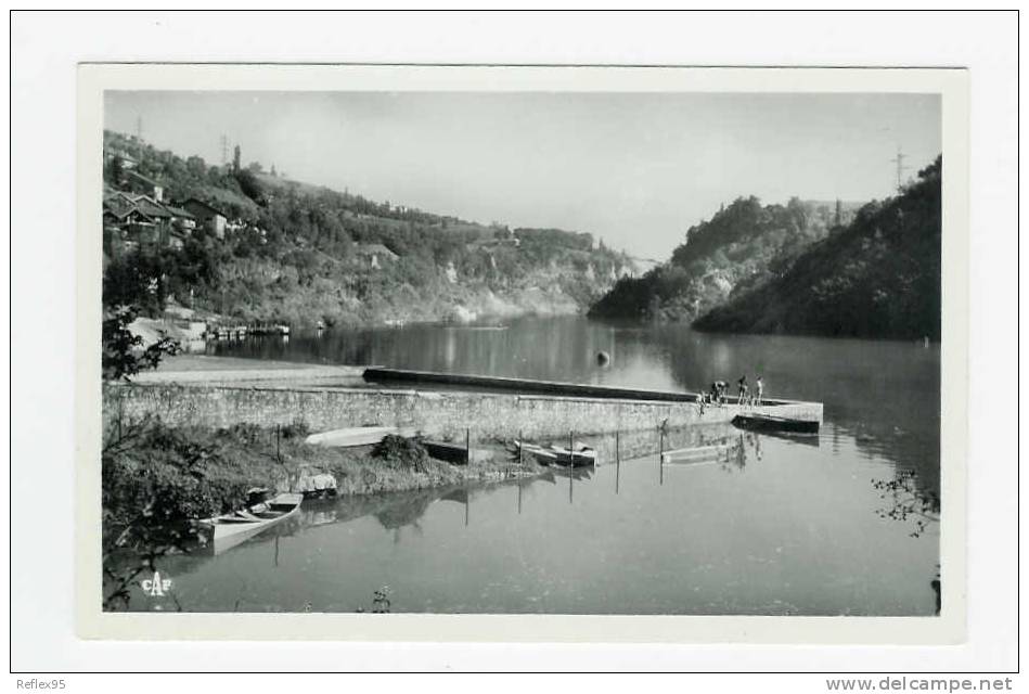 BELLEGARDE - Le Lac Et La Piscine - Bellegarde-sur-Valserine