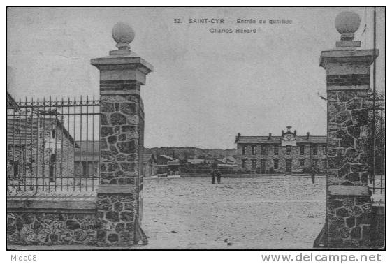 78. SAINT CYR.  ENTREE DU QUARTIER .  CHARLES RENARD.  Carte Sepia. - St. Cyr L'Ecole