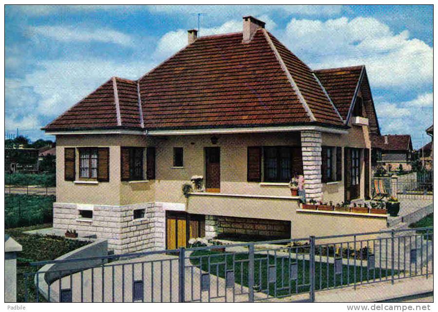 Carte Postale 77. Combs-la-Ville Maison De La Famille Coudert  Concours Des Maisons De 1960 Trés  Beau Plan - Combs La Ville