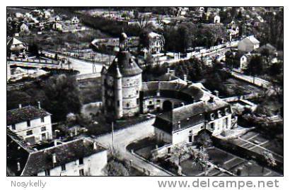 CP N°2  SAINTE-GENEVIERE-DES-BOIS . Le Donjon Et Ses Dépendances . 91 Essonne - Sainte Genevieve Des Bois