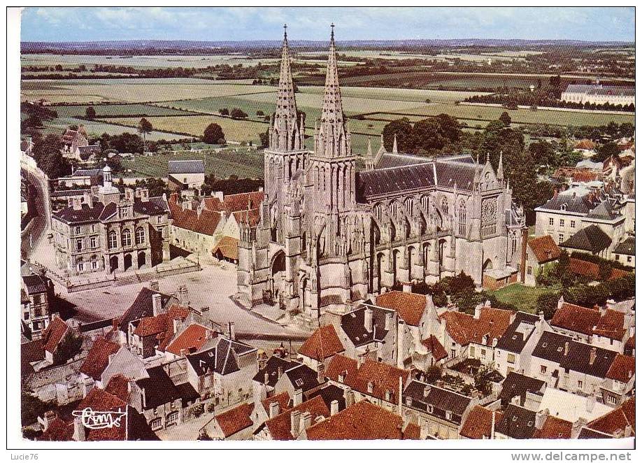 SEES - La Cathédrale Et L´Hôtel De Ville - N° Cl 24844 - Sees