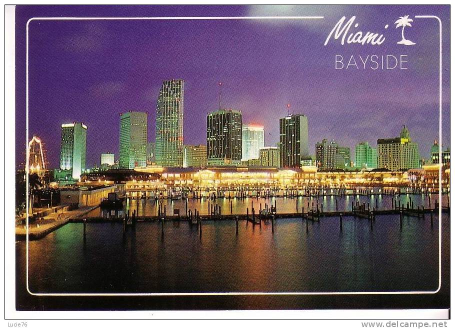 MIAMI  - The New  Bayside Market Plage Reflecting All Its Beauty With Downtown Miami In The Background  - - Miami