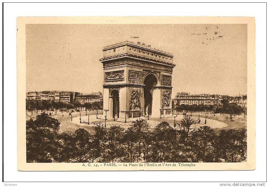 Paris: La Place De L' Etoile Et L' Arc De Triomphe (08-958) - Arrondissement: 17