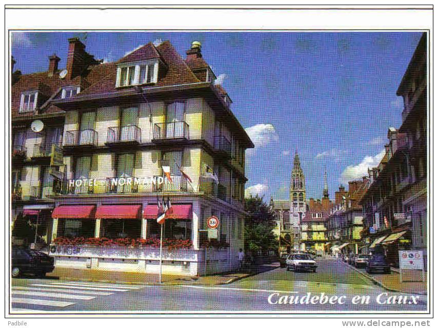 Carte Postale  76. Caudebec-en-Caux Centre Ville Et Le "Normandie"  Trés Beau Plan - Caudebec-en-Caux