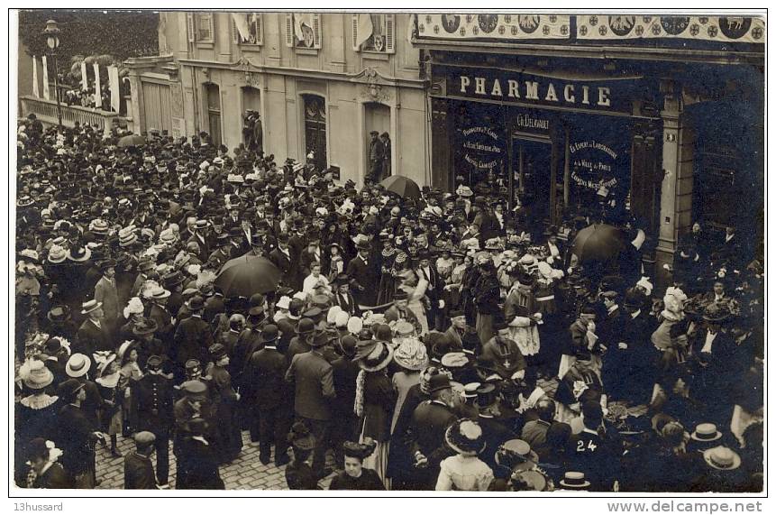 Carte Photo Ancienne Angers - Pharmacie Delavault, Rue D'Alsace - Magasins, Procession Religieuse, Religion - Angers