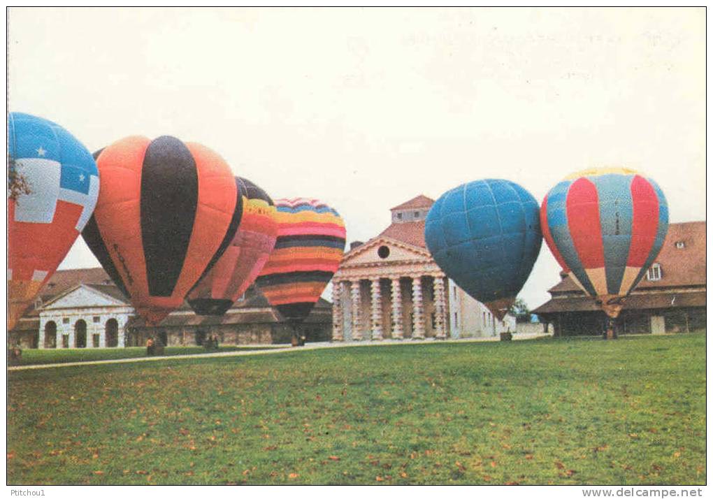 Départ De Montgolfières Des Salines Royales D´Arc Et Senans DOUBS - Balloons