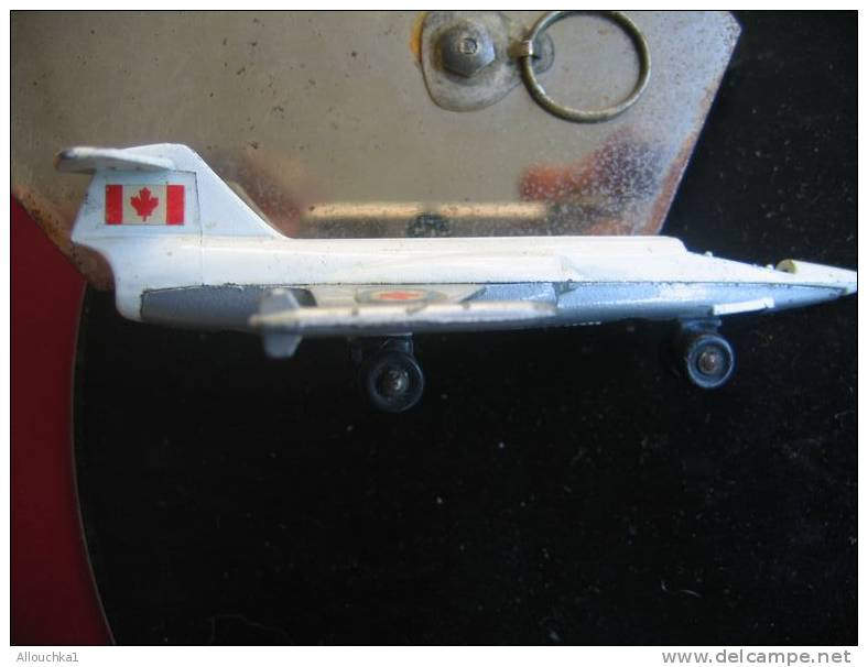 AVION DE CHASSE  CANADIEN JOUET ANCIEN D' OCCASION MATCHBOX MADE IN ENGLAND STARTFIGHTER F 104 LESNEY PROD - Altri & Non Classificati