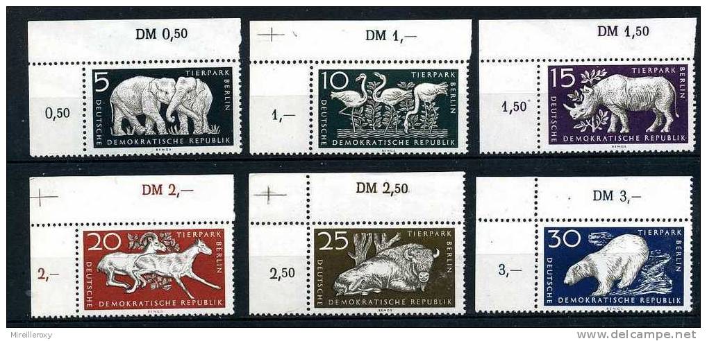 ANIMAL / ELEPHANT /  OURS / BISON / MOUFLON / FLAMANT / RHINOCEROS   /  TIMBRE ALLEMAGNE  D.D.R - Elephants