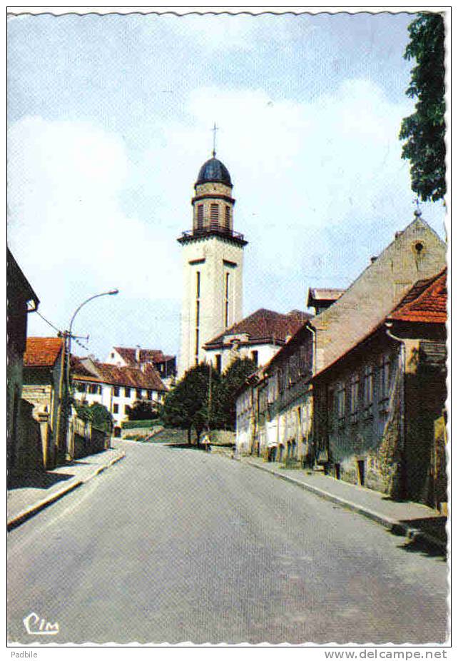 Carte Postale 67. Wasselonne  Rue Vers L'église    Trés Beau Plan - Wasselonne