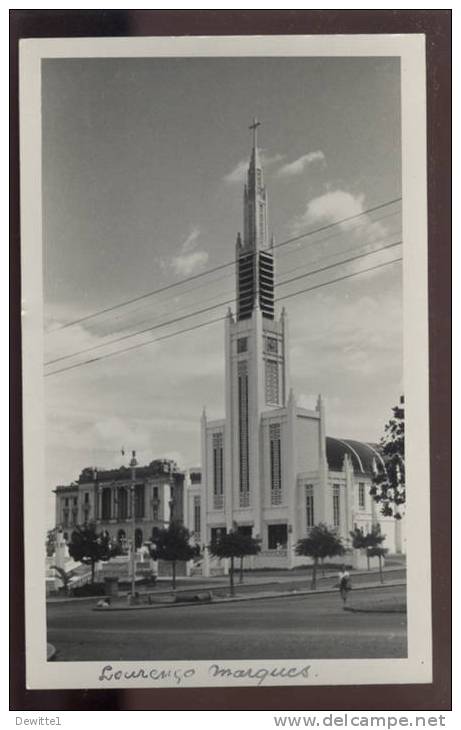 CPA / Photo   Eglise  Lourenço Marques - Mosambik