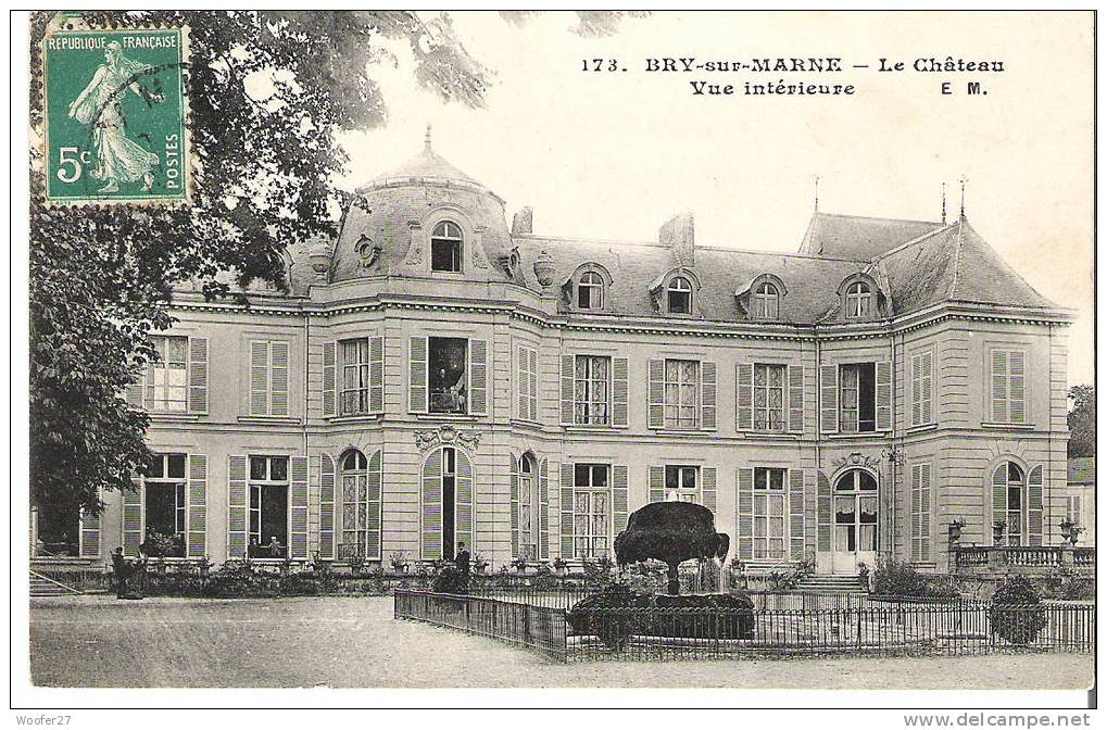CPA  BRY SUR MARNE Le Chateau Vue De L'intérieure - Bry Sur Marne
