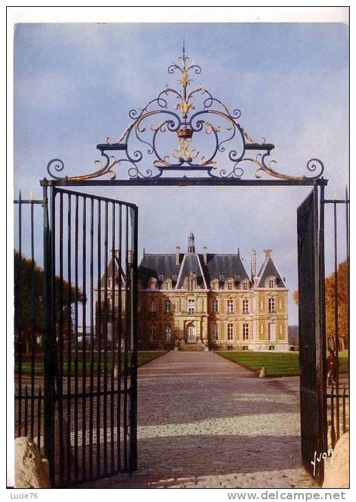 SCEAUX -  Château  - Façade Est -  L´Allée D´Honneur  -  N° EKB  3410 - Sceaux