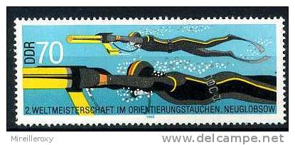 SPORT / PLONGEE SOUS MARINE / PLONGEUR /  TIMBRE ALLEMAGNE / D.D.R. - Buceo