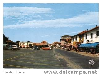 Mimizan Plage - Place Du Marché - Envoi Du 01 08 1973 - Mimizan Plage