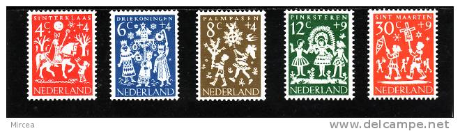 Pays-Bas Yv.no.740/4 Neufs** - Unused Stamps