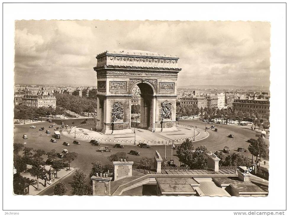 Paris: Arc De Triomphe Et Place De L' Etoile, Automobile (08-1058) - District 17