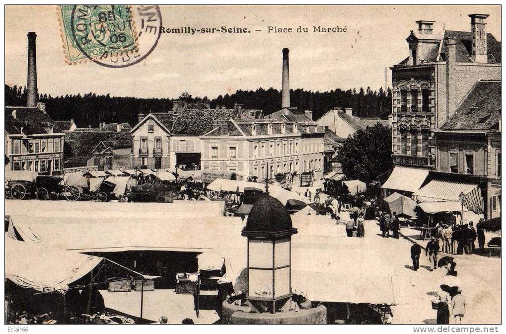 10 - ROMILLY-sur-SEINE -marchands Ambulants  Place Du Marché- Belle Animation   (Année 1906) - Romilly-sur-Seine