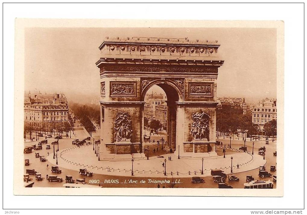 Paris: Arc De Triomphe, Automobile (08-1085) - District 17