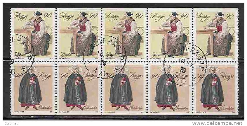 SWEDEN - NOËL - COSTUMES FOLKLORIQUES - BLOCK OF 10 From The BOOKLET -  Yvert # C 1069 - VF USED - Blocs-feuillets