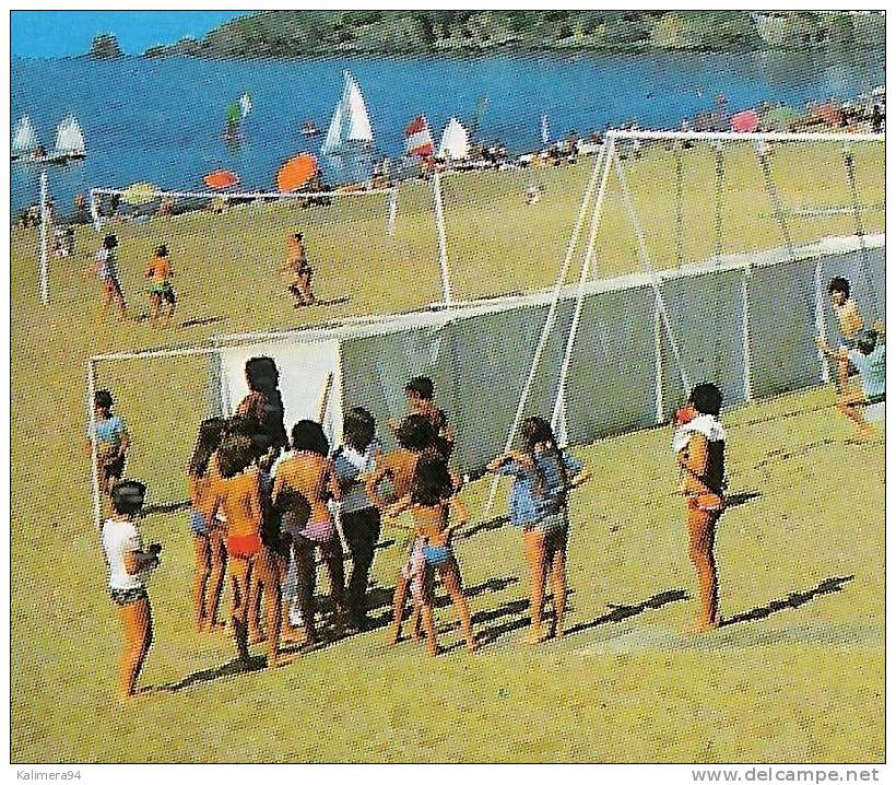 VENDEE  /  SAINT-GILLES-CROIX-DE-VIE  /  PLAGE  ET  PORT  DE  PÊCHE   ( Entrainement De BEACH-VOLLEY = VOLLEYBALL ) - Pallavolo